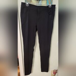 Yummie Black Slim Fit Skinny Jean Legging